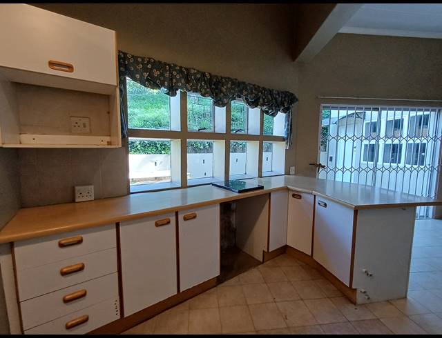 5 BEDROOM HOUSE FOR SALE IN WORLDS VIEW